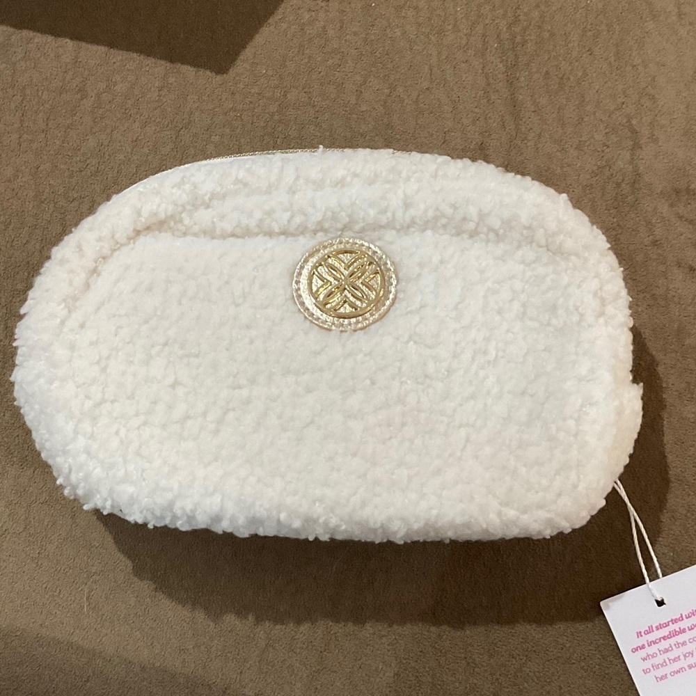 Lilly Pulitzer White Sherpa Jeanie Belt Bag with Gold Accent